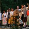 Die Coburger Sommeroperette 2009 mit Andreas Schagerl als Vogelhändler auf der Waldbühne Heldritt.  Schagerl ist mittlerweile  als  Heldentenor  an den großen Opernhäusern der Welt  gefragt. Ab der kommenden Saison will die Coburger Sommeroperette nun allerdings auf der Seebühne in Bad Staffelstein agieren. FOTO: Albert Höchstädter