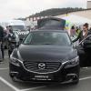 Die zweite Auto- und Gewerbemesse hat ihre Pforten geöffnet. Tausende von Besuchern informieren sich in Altenkunstadt über die neuesten Automodelle. FOTOS: Stephan Stöckel