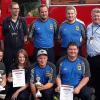 Der Bürgermeister der Stadt Hammelburg, Armin Warmuth, (v. li.) mit der Siegermannschaft aus Unterfranken, Feuerwehr Waigolshausen 1, dem Sieger in der Gästewertung und Gesamtsieger der Veranstaltung, Feuerwehr Weismain (stehend Steffen Droschke, Daniel Droschke, kniend Mario Dück und Roland Dauer) und weiteren Offiziellen.