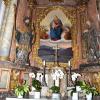 Die Darstellung der Mutter Gottes bestimmt die Altarbilder der Altenkunstadter Pfarrkirche. Auf die Maria-Trost-Bruderschaft nimmt der rechte Seitenaltar Bezug.