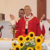 Den Gottesdienst zum Patronatsfest der Burkheimer Kapelle feierte Erzbischof Ludwig Schick (Mitte) mit (v. li.)  Pfarrer Georg, Diakon Rainer Dauer und Pater Kosmar Rejmer.