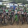 Die MTB-Kids mit ihren Betreuern und Trainer Martin Paulusch (Mitte,stehend) vor dem Juniorcamp in Nove Mesto.