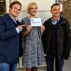 Dr. Kathrin Degmaier, Leiterin des BR-Studios Franken in Nürnberg, gab am Dienstag den offiziellen Startschuss für das neue BR-Korrespondentenbüro in Coburg direkt am Marktplatz. Das wird zwar erst Ende Oktober fertig gestellt, schon jetzt im Einsatz sind allerdings die Reporter Markus Klingele (re.) und Christian Limpert.