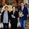 Über die Ordensgründerin Mary Ward informierte Schwester Beate Neuberth (Mitte) von der Congregatio Jesu in der ersten Fastenpredigt der Pfarrei Altenkunstadt. Dafür bedankten sich Pastoralreferentin Birgit Janson (li.) und Pfarrgemeinderatsvorsitzender Thomas Geldner.