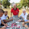 Viele Autogrammwünsche: (v. li.) Patric Klandt, KevinGoden, Ottmar Kerner vom Fanclub Wiesen, Ortssprecher Karl-Heinz Jäger, Robin Hack. Viele Autogrammwünsche: (v. li.) Patric Klandt, KevinGoden, Ottmar Kerner vom Fanclub Wiesen, Ortssprecher Karl-Heinz Jäger, Robin Hack.