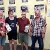 Siegerehrung nach dem Kegelturnier des Baur SV gegen den KSC 08 Ilmenau (v. li.): Werner Lutter (Koordinator Baur SV), die Einzelsieger Babett Morgenbrot und Kevin Schmidt sowieKoordinator Jürgen Grampp (alle KSC 08 Ilmenau).