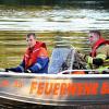 Mit dem Boot wurde der Baggersee abgesucht und die vermisste Person gefunden. Mit dem Boot wurde der Baggersee abgesucht und die vermisste Person gefunden.