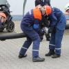 Beim Kuppeln von Saugschläuchen legten sich die Jugendfeuerwehrleute ins Zeug. Beim Kuppeln von Saugschläuchen legten sich die Jugendfeuerwehrleute ins Zeug.