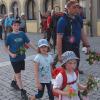 Erfreulicherweise waren auch einige ganz junge Wallfahrer dabei. Erfreulicherweise waren auch einige ganz junge Wallfahrer dabei.