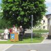 Ministrant Jonas Engert, Drotte Bürgermeisterin Sabine Scheer, Pfarrer Georg Birkel und Pfarrer Matthias Hagen bei der Segnung des neuen Brunnens. Ministrant Jonas Engert, Drotte Bürgermeisterin Sabine Scheer, Pfarrer Georg Birkel und Pfarrer Matthias Hagen bei der Segnung des neuen Brunnens.