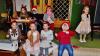 Für einen Farbtupfer sorgten die Mädchen und Jungs, die die „Musikalische Grundausbildung“ besuchen. Mit roten Zipfelmützen auf dem Kopf sangen sie Weihnachtslieder, darunter das von Schulleiterin Larissa Eggloff getextete und komponierte „Bald kommt das Christuskind“.