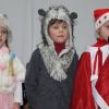 Nika als Sneurotschka, die Enkelin von Väterchen Frost, Alexander als der Wolf und Väterchen Frost.