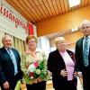 Sonderehrungen bei der Jahresversammlung (v. li.): Kreisgeschäftsführer Hermann Neubauer, Horst Landegast, langjähriger Schatzmeister des Sängerkreises Coburg-Kronach Lichtenfels, Ehefrau Marianne Landegast, Hildegard Weberpals, langjährige Schriftführerin, stellvertretender Kreisvorsitzender Leopold Schindler und Kreisvorsitzender Jens-Uwe Peter.