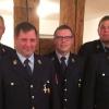 Die Geehrten mit der Führungscrew (v.li.): Vorsitzender Daniel Spaderna, Kreisbrandinspektor Reinhard Hartung, 1. Kommandant Norbert Köhler, Alexander Wedler (25 Jahre aktiver Feuerwehrdienst), 2. Kommandant Marco Oehrl, Gerhard Hauck (40 Jahre), Bürgermeister Werner Thomas sowie Horst Porzelt (25 Jahre). Es fehlt Martin Wagner (25 Jahre).