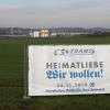 Auf dem Grundstück im Hintergrund soll der neue Firmensitz von CS Trans entstehen. Auf dem Grundstück im Hintergrund soll der neue Firmensitz von CS Trans entstehen.