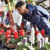Auf der Suche nach Adventskränzen, Gestecken und Türkränzen wurden die Marktbesucher schnell fündig. Auf der Suche nach Adventskränzen, Gestecken und Türkränzen wurden die Marktbesucher schnell fündig.