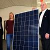 Wegen des Kaufs von solchen Solormodulen, die von den Herstellern falsch deklariert wurden, geriet die Firma IBC Solar aus Bad Staffelstein ins Visier der Zollfahnder. Wie es dazu kam, erläuterten (v. re.) Vorstandsvorsitzender Udo Möhrstedt, Firmensprecherin Annika Bloem und Dr. Stefahn Golla, Leiter der Rechts- und Personalabteilung.