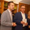 Bürgermeister Andreas Hügerich (links) und Gerd Laatz, der Geschäftsführer des in Lichtenfels ansässigen Thüringisch-fränkischen Reisebüros, welche das Essen spendierte, wünschten den Gästen einen guten Appetit. Bürgermeister Andreas Hügerich (links) und Gerd Laatz, der Geschäftsführer des in Lichtenfels ansässigen Thüringisch-fränkischen Reisebüros, welche das Essen spendierte, wünschten den Gästen einen guten Appetit.