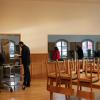 An den Saal des Bürgerhauses grenzt die Industrieküche mit Ausschank, die ideale Voraussetzungen für Feiern bietet. Hier wird eine Veranstaltung vorbereitet. An den Saal des Bürgerhauses grenzt die Industrieküche mit Ausschank, die ideale Voraussetzungen für Feiern bietet. Hier wird eine Veranstaltung vorbereitet.