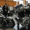 Hier ist die V-Form des V8-Motors gut zu erahnen. Hier ist die V-Form des V8-Motors gut zu erahnen.