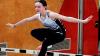 Annika Kaufmann von der TS Lichtenfels, hier beim Hürdensprint,  gewann in der W12 alleine vier Titel.