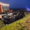 Aus dem Audi musste der 29-Jährige mit der Rettungsschere befreit werden; hier das Autowrack nach der Aktion der Feuerwehr .