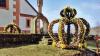 Um die 60 Osterbrunnen gab es in den vergangenen Jahren im Landkreis. Der geschmückte Osterbrunnen in Pfaffendorf befindet sich über einer Quelle.