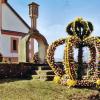 Um die 60 Osterbrunnen gab es in den vergangenen Jahren im Landkreis. Der geschmückte Osterbrunnen in Pfaffendorf befindet sich über einer Quelle.