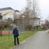 Die Mitarbeiterinnen Melanie Becker und Caroline Fischer besuchten eine Wohngruppe. Dazu mussten sie durch den ansonsten für alle Burgkunstadter zugänglichen Park. Doch der wirkt dieser Tage wie verwaist. Die Mitarbeiterinnen Melanie Becker und Caroline Fischer besuchten eine Wohngruppe. Dazu mussten sie durch den ansonsten für alle Burgkunstadter zugänglichen Park. Doch der wirkt dieser Tage wie verwaist.