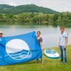 Zum zehnten Mal weht die „Blaue Flagge“ am Ostsee in Bad Staffelsteinund gibt Sicherheit.