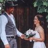 Das glückliche Brautpaar Simon Kraus und Linda Müller-Kraus bei der standesamtlichen Trauung im September 2019. Das glückliche Brautpaar Simon Kraus und Linda Müller-Kraus bei der standesamtlichen Trauung im September 2019.