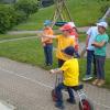Die Vorschüler des Kindergarten St. Anna in Weismain freuen sich auf die Schule und üben schon mal das richtige Verhalten im Verkehr. Die Vorschüler des Kindergarten St. Anna in Weismain freuen sich auf die Schule und üben schon mal das richtige Verhalten im Verkehr.