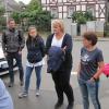 Die Mitglieder des Itzgrunder Bau- und Umweltausschusses informierten sich im Gemeindeteil Gleußen mit Bürgermeisterin Nina Liebermann über künftig notwendige Maßnahmen.