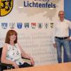 „Sie ist eine Institution“: Seit 25 Jahren ist Ulrike Köstner Chefsekretärin im Büro des Lichtenfelser Landrats. Cristian Meißner dankte ihr anlässlich des Jubiläums herzlich.