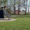 Die Planstraße E soll über Teile des bisherigen Spielplatzes führen. Die Planstraße E soll über Teile des bisherigen Spielplatzes führen.