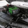 Hochbetrieb für die Ladegeräte (das grüne Kästchen): Eine Auto-Batterie kündigt meist schon Tage im Voraus durch "Orgeln" an, dass sie sich bald "verabschiedet".
