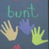 „Wir sind bunt“, heißt es am Fenster des evangelischen Kindergartens „Körbla“. „Wir sind bunt“, heißt es am Fenster des evangelischen Kindergartens „Körbla“.
