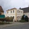 Am Plan 2 im Küpser Ortskern wird ein leerstehendes Gebäude, das lange als Wohnhaus undspäter als Obdachlosenunterkunft genutzt wurde, abgebrochen. Schon in den nächstenWochen soll an gleicher Stelle ein Neubau entstehen.