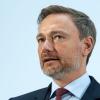 Christian Lindner, Bundesvorsitzender der FDP, äußert sich nach den Gremiensitzungen der FDP bei einer Pressekonferenz im Hans-Dietrich-Genscher-Haus.