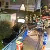 Das Auto drohte auf die Bahngleise zu rutschen.