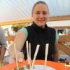 Linsen gefällig? Isabell Kremer servierte am Stand der Familie Probierhäppchen naturgesunder Kost. Linsen gefällig? Isabell Kremer servierte am Stand der Familie Probierhäppchen naturgesunder Kost.