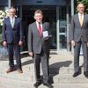 Der Altenkunstadter Bürgermeister Robert Hümmer (li.) und Landrat Christian Meißner (re.) beglückwünschten Edwin Jungkunz (Mitte) zur Verleihung der Kommunalen Verdienstmedaille in Bronze.
