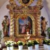 Zu den Sehenswürdigkeiten der kleinen Annakapelle zählt der kunstvolle Altar. Er wurde 1715 vom Weismainer Schreinermeister Balthasar Hunger geschaffen.