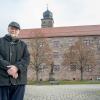 Kastellan Harald Stark vor der Plassenburg.