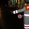 Halt, Polizei: Ein Polizist bittet zur allgemeinen Verkehrskontrolle. Halt, Polizei: Ein Polizist bittet zur allgemeinen Verkehrskontrolle.