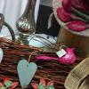 Mit dem Verkauf von Accessoires für Haus und Garten als „shop in shop“ ist vor Jahren die Schwester des Inahbers in das Geschäft eingestiegen. Mit dem Verkauf von Accessoires für Haus und Garten als „shop in shop“ ist vor Jahren die Schwester des Inahbers in das Geschäft eingestiegen.