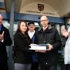 Engagement: Als SPD-Landtagsabgeordnete unterstützte Susann Biedefeld (re.) die Mitarbeiter des Bezirksklinikums Kutzenberg 2017 beim Kampf um den Erhalt ihrer Arbeitsplätze Hier bei der Übergabe einer Unterschriftenliste von Gesundheits- und Krankenpflegerin Dora Wiesmann (2. v. li.) an Landrat Christian Meißner zusammen mit (v. re.) LBB-Landesvorsitzendem Hermann Schilling und dem frühere Chefarzt Dr. Gernot Habich. Engagement: Als SPD-Landtagsabgeordnete unterstützte Susann Biedefeld (re.) die Mitarbeiter des Bezirksklinikums Kutzenberg 2017 beim Kampf um den Erhalt ihrer Arbeitsplätze Hier bei der Übergabe einer Unterschriftenliste von Gesundheits- und Krankenpflegerin Dora Wiesmann (2. v. li.) an Landrat Christian Meißner zusammen mit (v. re.) LBB-Landesvorsitzendem Hermann Schilling und dem frühere Chefarzt Dr. Gernot Habich.