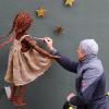 Am Flechkunstwerk wird letzte Hand angelegt. Am Flechkunstwerk wird letzte Hand angelegt.