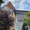 Photovoltaik-Anlagen sind auch in der Lichtenfelser Altstadt durchaus erlaubt, wie dieses Beispiel in der unmittelbaren Nachbarschaft zum Stadtschloss beweist.