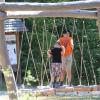Das begeistert Kinder: Aktion auf dem Waldspielplatz.